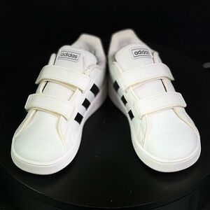 Adidas Grand Court 2.0 Kids Shoes - White | Size 9.5K | SKU: EF0118